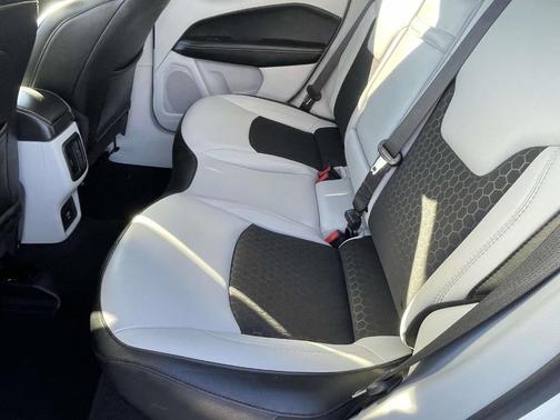 White Clearcoat 2020 Jeep Compass Latitude