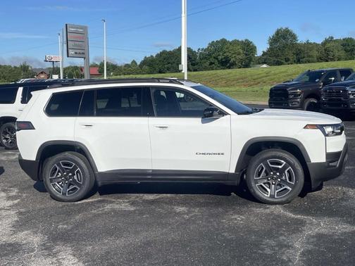 Bright White Clearcoat 2026 Jeep Cherokee Laredo
