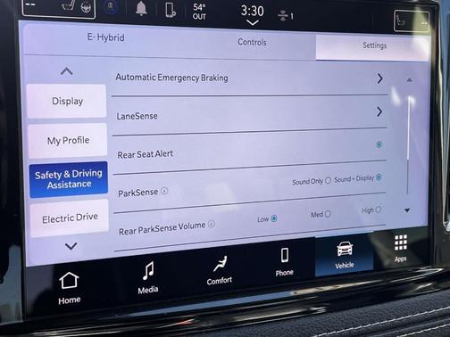 2023 Chrysler Pacifica Hybrid Touring L