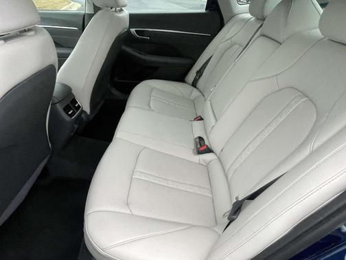 2022 Hyundai SONATA Limited