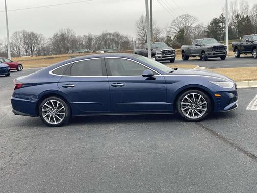 2022 Hyundai SONATA Limited