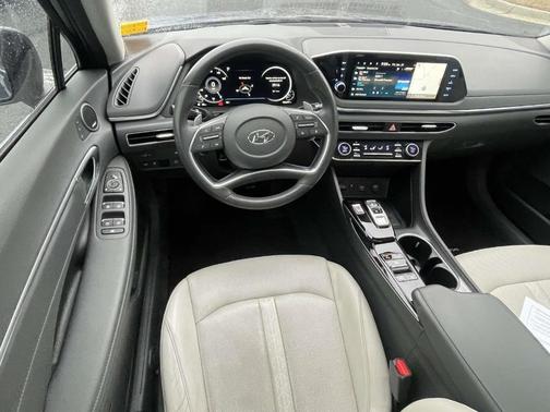 2022 Hyundai SONATA Limited
