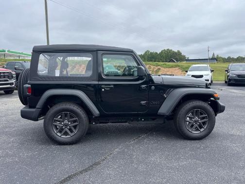 Black Clearcoat 2026 Jeep Wrangler Sport