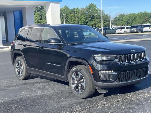 Diamond Black 2024 Jeep Grand Cherokee 4xe Base