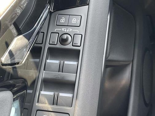 2025 Land Rover Range Rover Evoque Core S