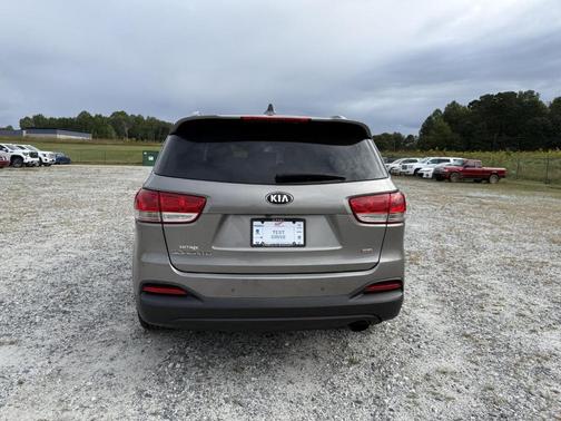 2018 Kia Sorento LX