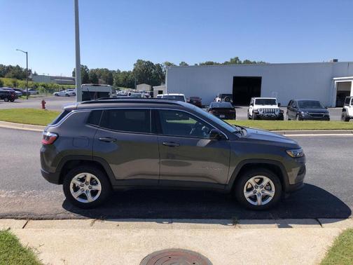 2024 Jeep Compass Latitude