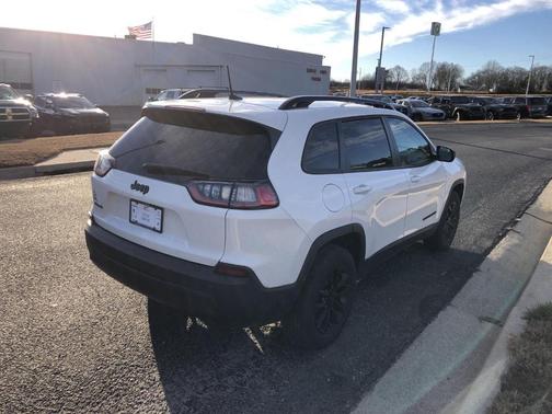 2023 Jeep Cherokee Altitude Lux