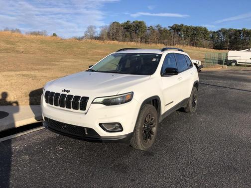 2023 Jeep Cherokee Altitude Lux