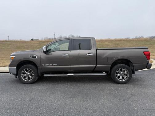 2017 Nissan Titan XD SL