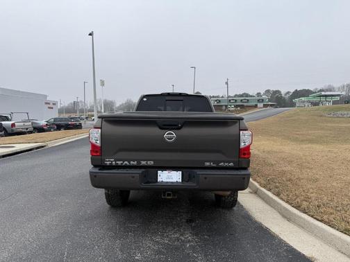 2017 Nissan Titan XD SL
