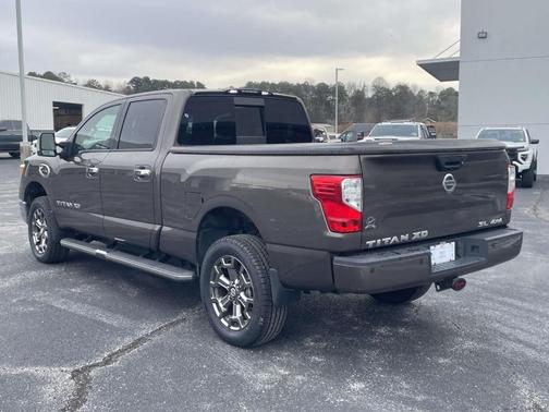 2017 Nissan Titan XD SL