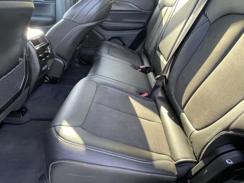 Diamond Black 2023 Jeep Grand Cherokee Altitude