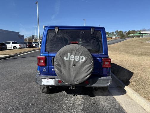 2020 Jeep Wrangler Unlimited Sahara
