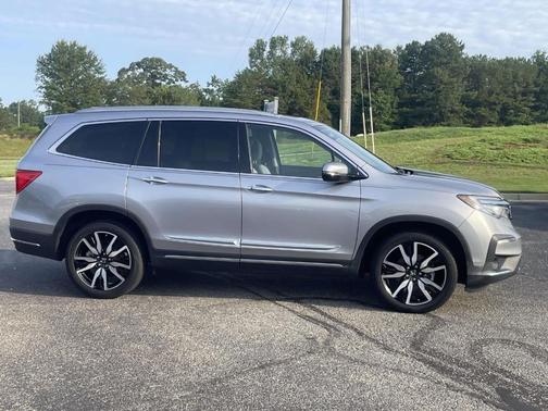 Silver 2021 Honda Pilot Touring 7-Passenger