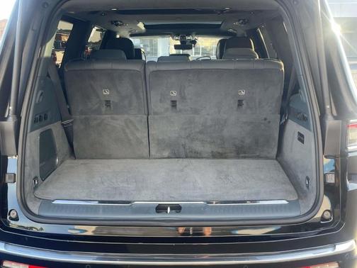 Diamond Black 2022 Jeep Grand Wagoneer Series II