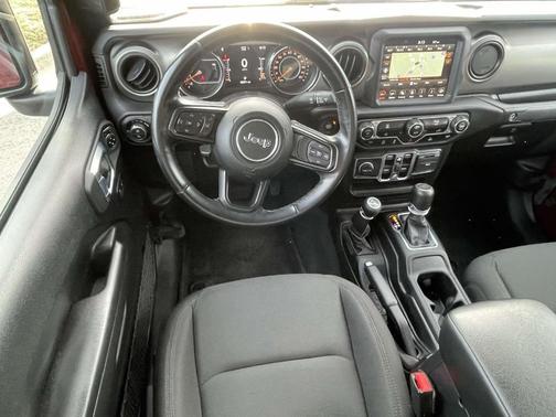 Snazzberry Pearlcoat 2021 Jeep Gladiator Sport