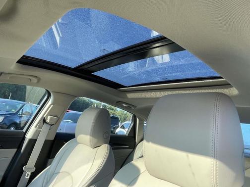 2017 Buick LaCrosse Essence