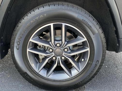 2019 Jeep Grand Cherokee Laredo E