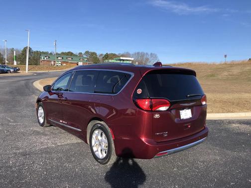 2020 Chrysler Pacifica Touring-L
