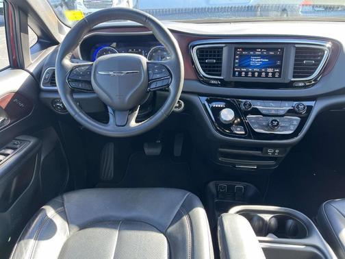 2020 Chrysler Pacifica Touring-L