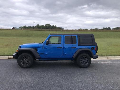 2024 Jeep Wrangler Sport