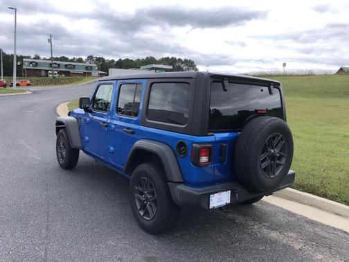 2024 Jeep Wrangler Sport