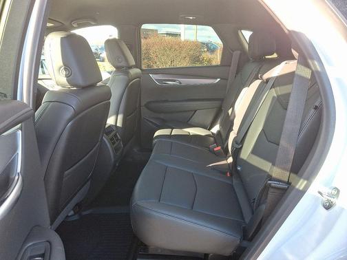 2026 Cadillac XT5 Luxury