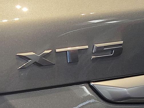 2025 Cadillac XT5 Luxury