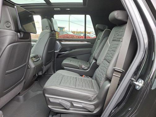 2026 Cadillac Escalade Sport Platinum