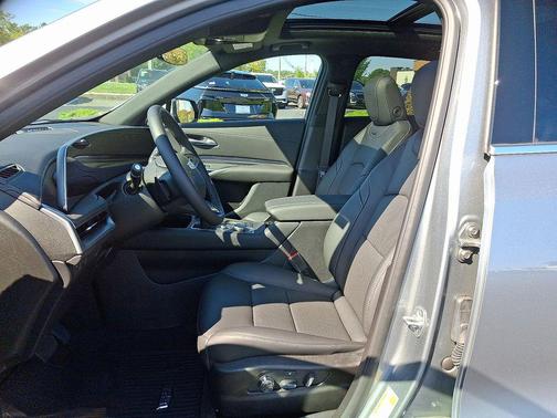 2025 Cadillac XT4 Premium Luxury