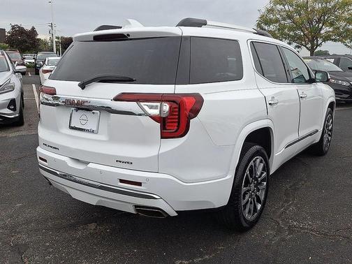 2020 GMC Acadia Denali