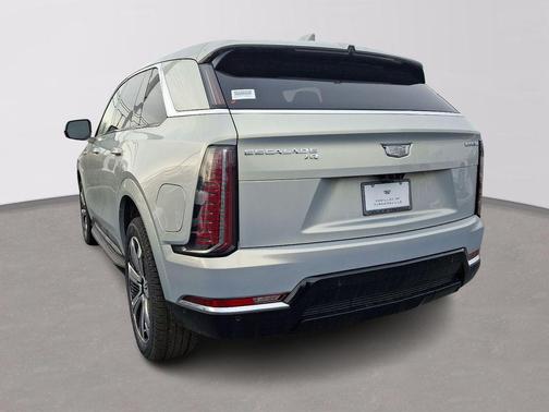 2025 Cadillac Escalade IQ Luxury 2