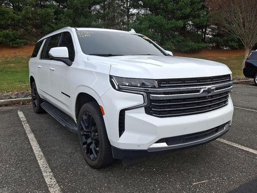 2022 Chevrolet Suburban LT