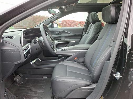 2025 Cadillac LYRIQ Luxury