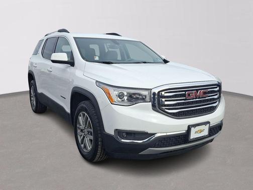 2017 GMC Acadia SLE-2