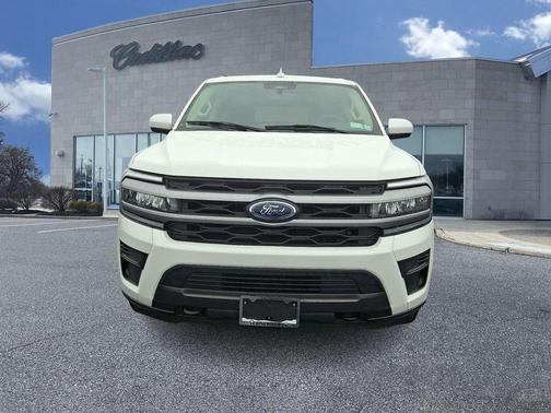 2022 Ford Expedition Max XLT