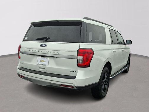 2022 Ford Expedition Max XLT