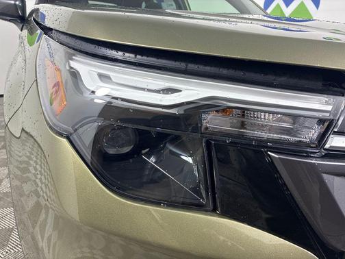 2025 Subaru Forester Hybrid Premium