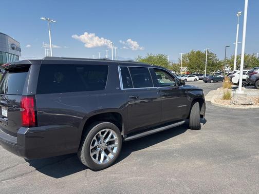 2018 Chevrolet Suburban LT