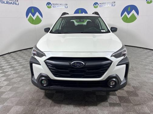 2025 Subaru Outback Base