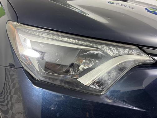 2018 Toyota RAV4 Hybrid XLE