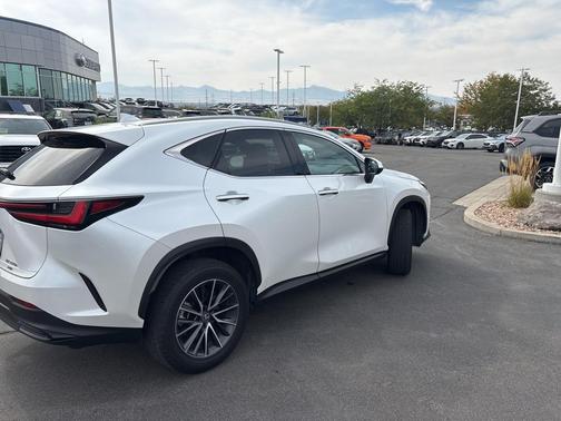 2023 Lexus NX 350h 350h Base