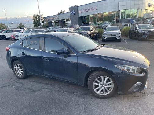 2016 Mazda Mazda3 i Sport