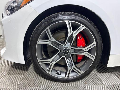 2020 Kia Stinger GT1
