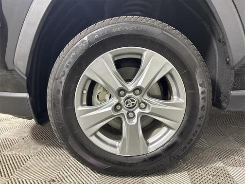 2023 Toyota RAV4 Hybrid LE