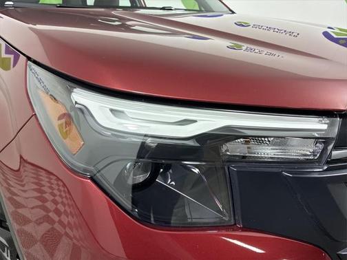 2025 Subaru Forester Base