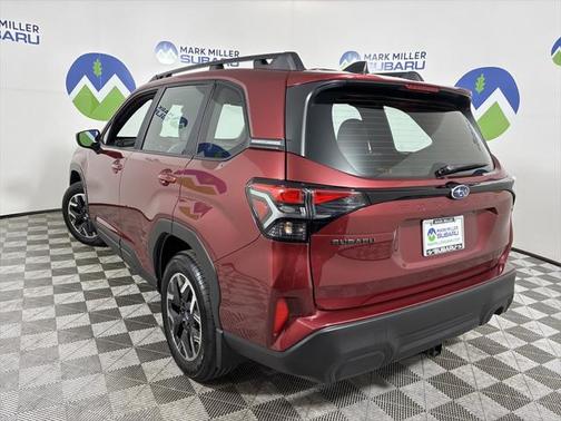 2025 Subaru Forester Base