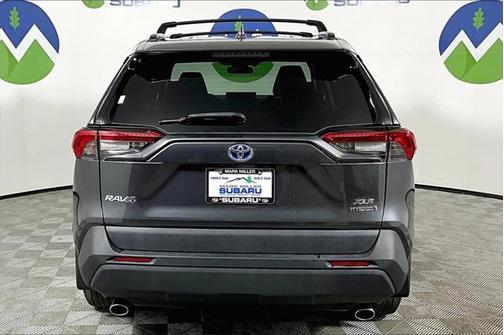 2020 Toyota RAV4 Hybrid XLE
