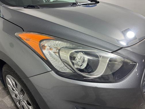 2017 Hyundai Elantra GT Base